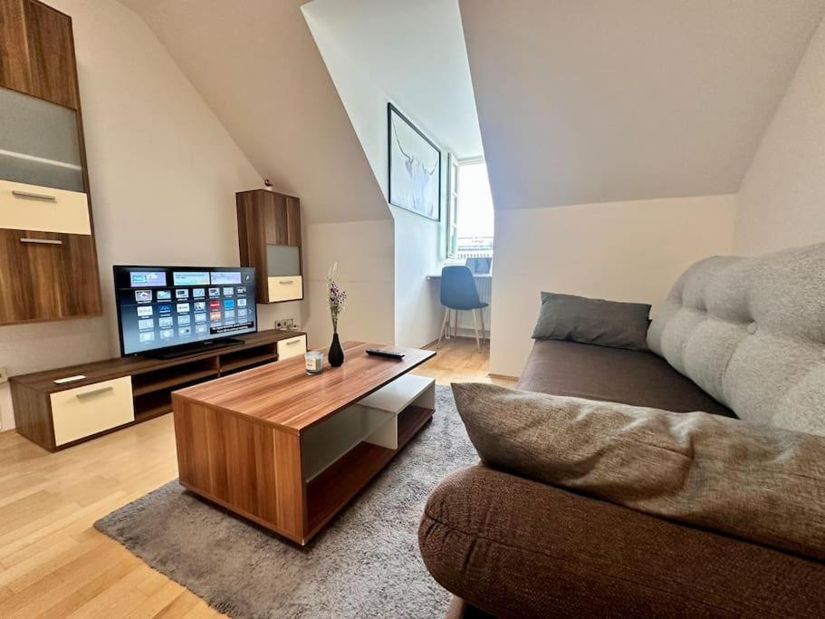 Panorama Schlossberg & Jacuzzi グラーツ エクステリア 写真